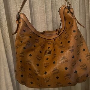 MCM HOBO AUTHENTIC BAG
